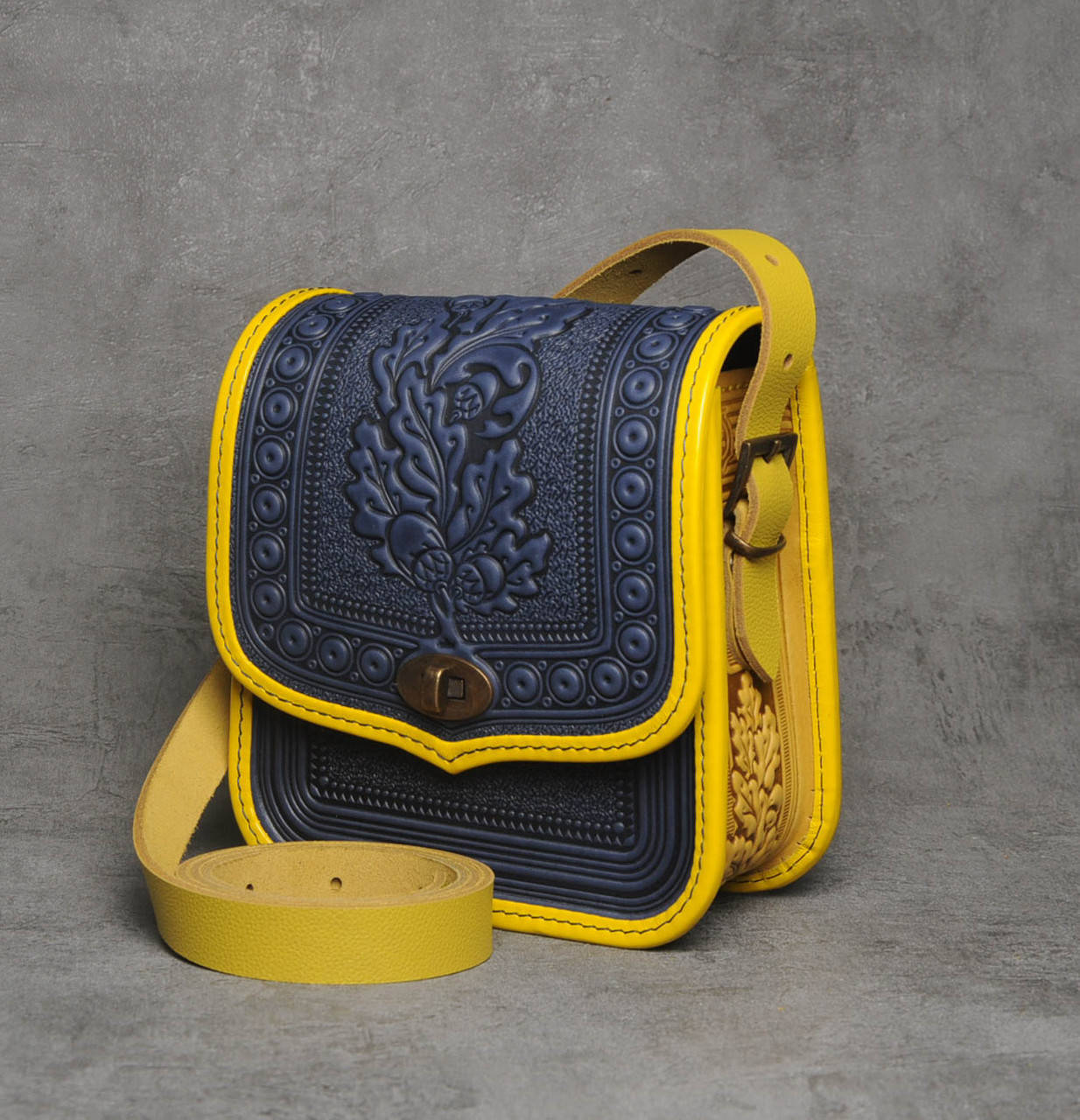 Жіноча шкіряна сумка ручної роботи (метод гарячого тиснення), жовто-синя шкіряна сумка, Синий
Жіноча шкіряна сумка ручної роботи (метод гарячого тиснення), жовто-синя шкіряна сумка, Синий