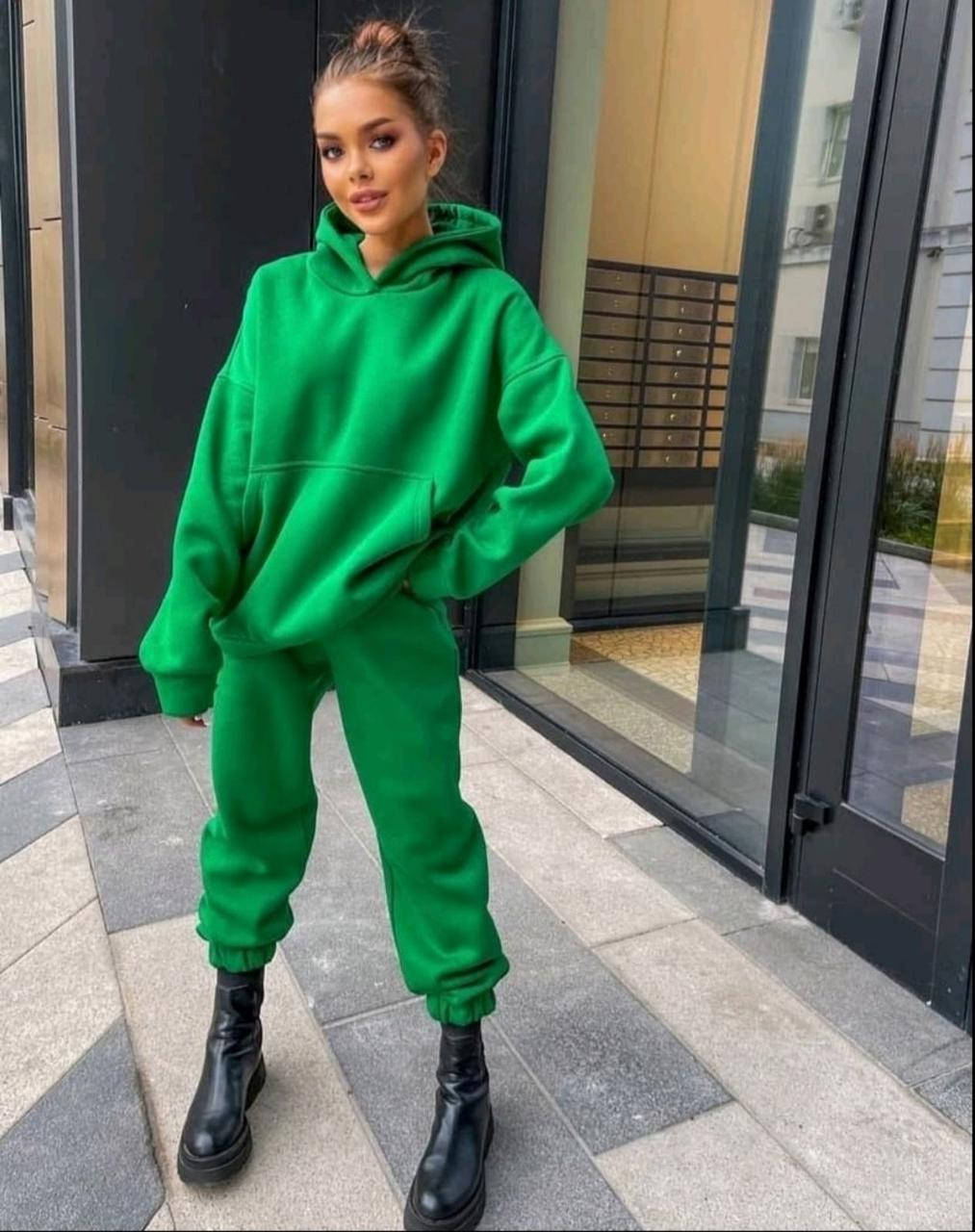 Костюм спортивный на флисе oversize (худи+джоггеры)-20 цветов. Размеры: S,M,L,XL., Изумрудный
Костюм спортивный на флисе oversize (худи+джоггеры)-20 цветов. Размеры: S,M,L,XL., Изумрудный