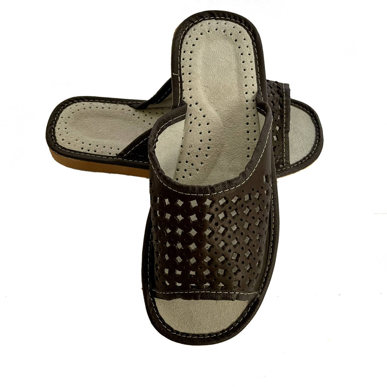 Кожаные тапочки летние, мужские черные ТЛМ5 41
Кожаные тапочки летние, мужские черные ТЛМ5 41