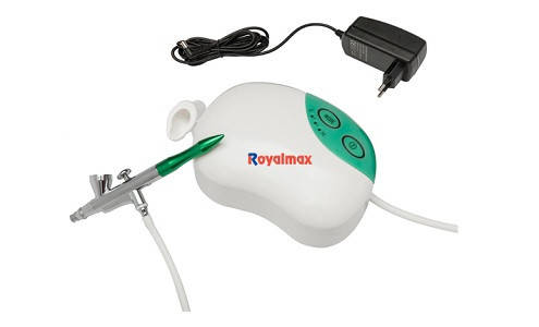 Комплект для аэрографии. Компрессор и аэрограф. ROYALMAX TC-12K 
Комплект для аэрографии. Компрессор и аэрограф. ROYALMAX TC-12K