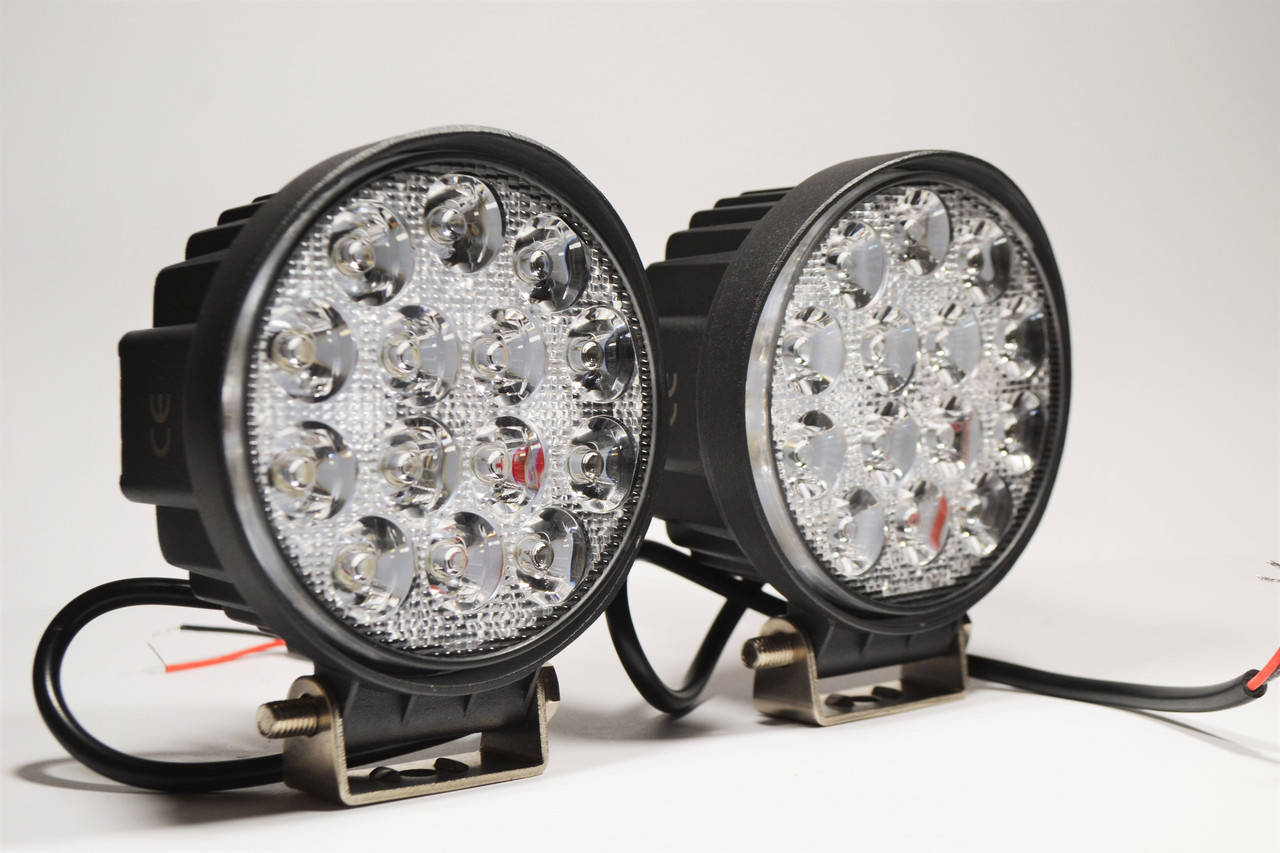 Светодиодная LED фара рабочая 42W/60° 42 Вт,.(3Вт*14ламп) Широкий луч (Комплект 2шт)
Светодиодная LED фара рабочая 42W/60° 42 Вт,.(3Вт*14ламп) Широкий луч (Комплект 2шт)