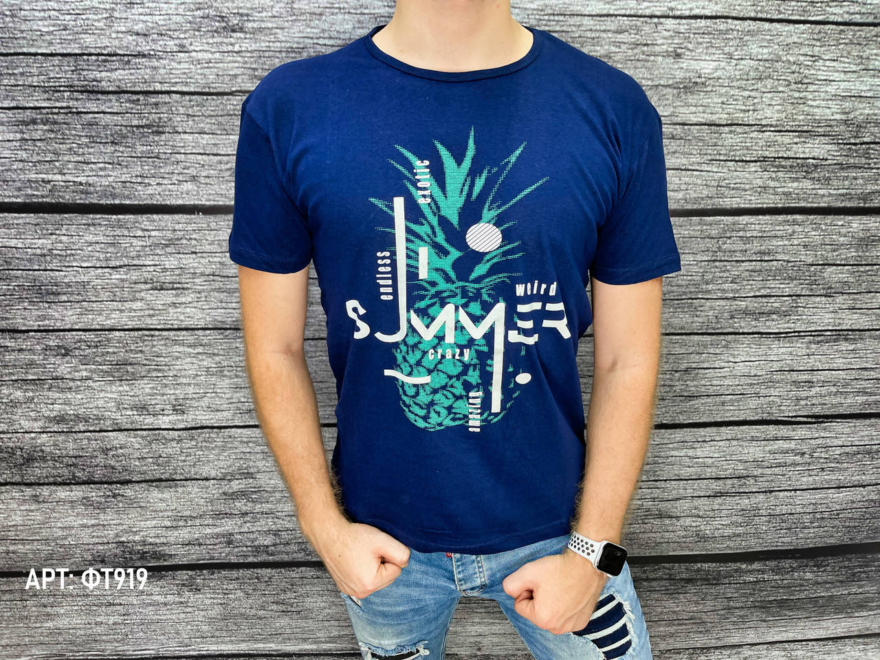 Мужская футболка. Размеры: M (маломерят на размер)
Мужская футболка. Размеры: M (маломерят на размер)