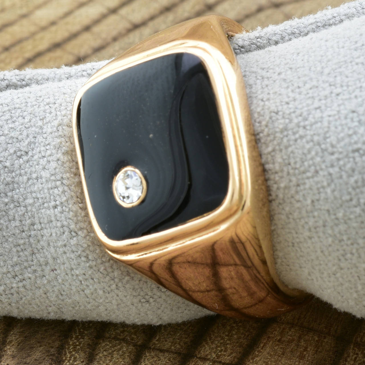 Печатка Xuping 13688расп дефекты эмали точки разводы размер 20 ширина 14 мм черная эмаль 18К
Печатка Xuping 13688расп дефекты эмали точки разводы размер 20 ширина 14 мм черная эмаль 18К