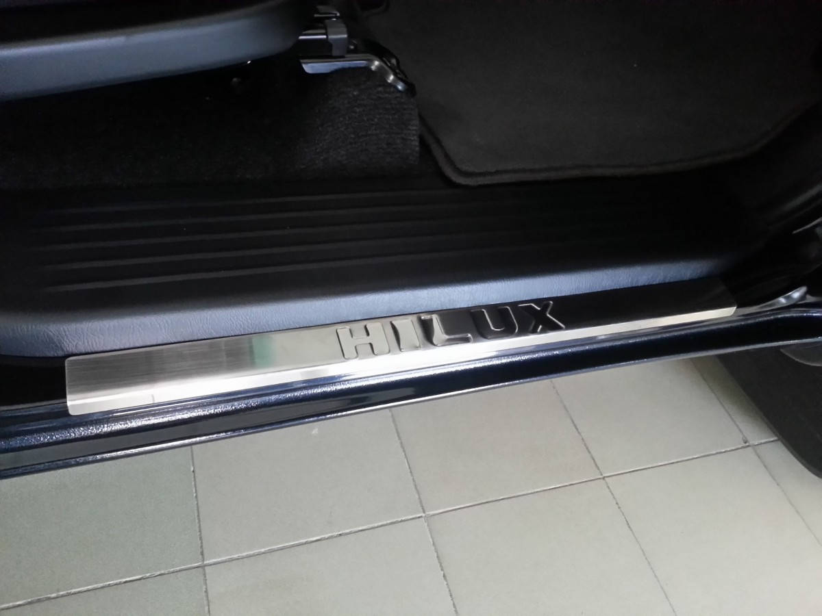 Накладки на пороги Toyota Hilux 2005-2015 (4шт) Защитные накладки на пороги для автомобиля
Накладки на пороги Toyota Hilux 2005-2015 (4шт) Защитные накладки на пороги для автомобиля