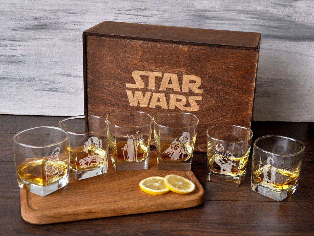Подарочный набор бокалов для виски «Star Wars», Подарок звездные войны 6 стаканов + деревянная коробка, Коричневый
Подарочный набор бокалов для виски «Star Wars», Подарок звездные войны 6 стаканов + деревянная коробка, Коричневый