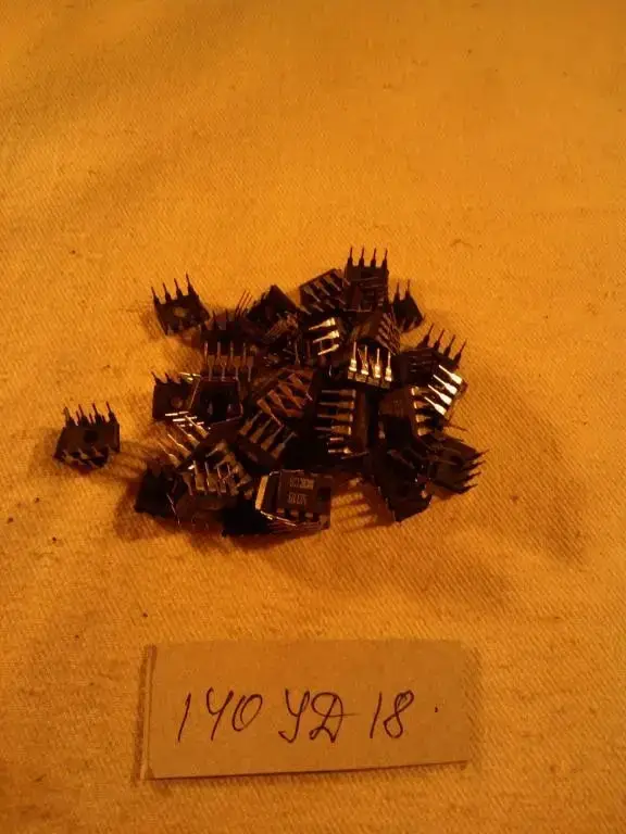 Микросхема 140уд18. Новые. В лоте 10 штук! 
Микросхема 140уд18. Новые. В лоте 10 штук!