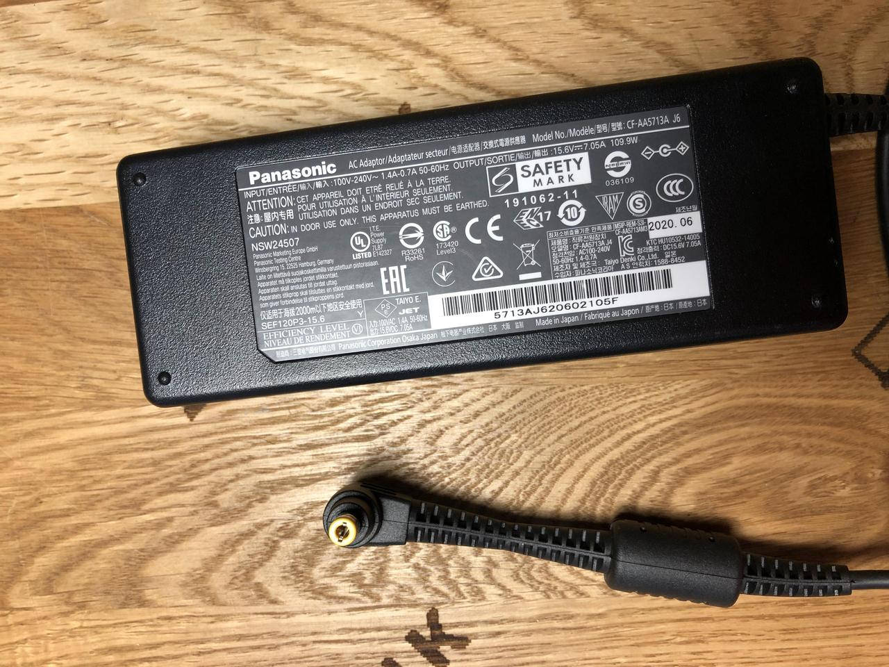Блок питания для ноутбука Panasonic ToughBook модель CF-AA5713A M1, M2, M3, M4, M5 на 15.6V 7.05A 110W
Блок питания для ноутбука Panasonic ToughBook модель CF-AA5713A M1, M2, M3, M4, M5 на 15.6V 7.05A 110W