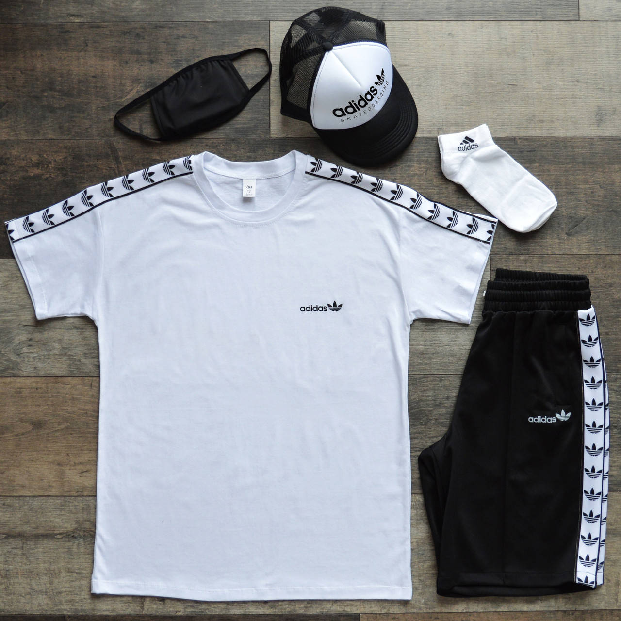 Спортивный костюм мужской летний Adidas lampas | Комплект Адидас Шорты + Футболка мужские ЛЮКС качества
Спортивный костюм мужской летний Adidas lampas | Комплект Адидас Шорты + Футболка мужские ЛЮКС качества