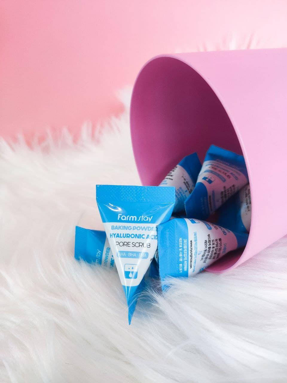 Скраб для лица с содой и гиалуроновой кислотой FarmStay Baking Powder Hyaluronic Acid Pore Scrub
Скраб для лица с содой и гиалуроновой кислотой FarmStay Baking Powder Hyaluronic Acid Pore Scrub