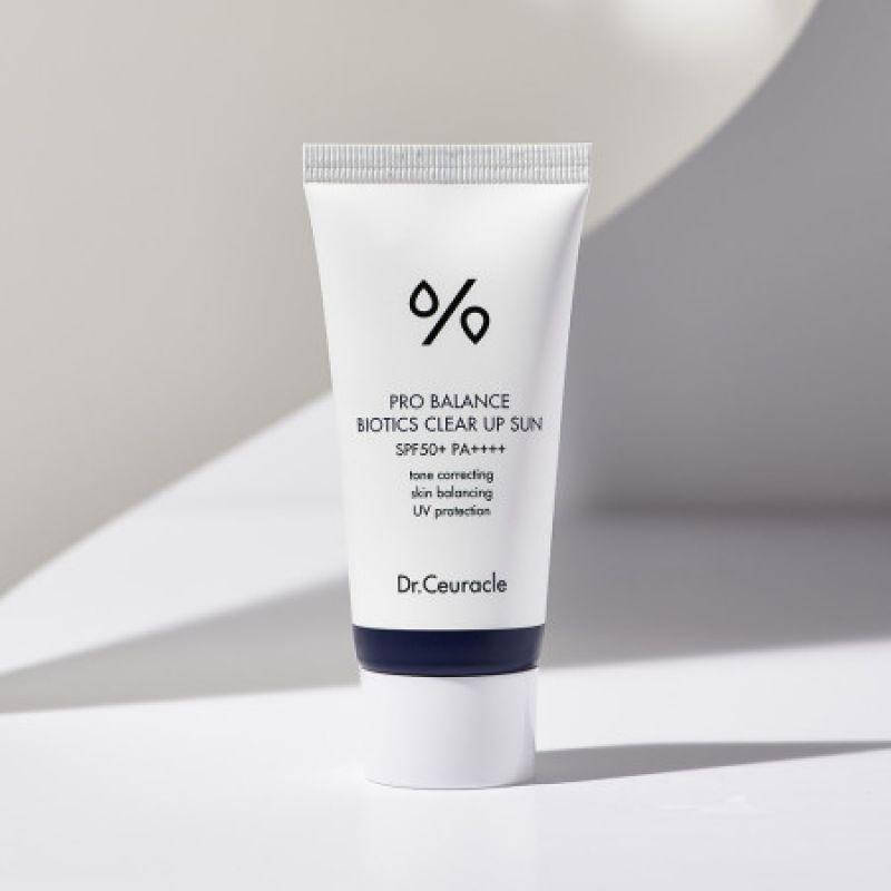 Солнцезащитный осветляющий крем с пробиотиками Dr.Ceuracle Pro Balance Biotics Clear Up Sun SPF50+, 50 мл
Солнцезащитный осветляющий крем с пробиотиками Dr.Ceuracle Pro Balance Biotics Clear Up Sun SPF50+, 50 мл