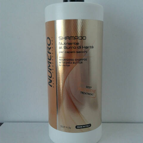 Шампунь женский Brelil Numero 1000 мл. (Брелил питательный с маслом каритэ Новый дизайн) 
Шампунь женский Brelil Numero 1000 мл. (Брелил питательный с маслом каритэ Новый дизайн)