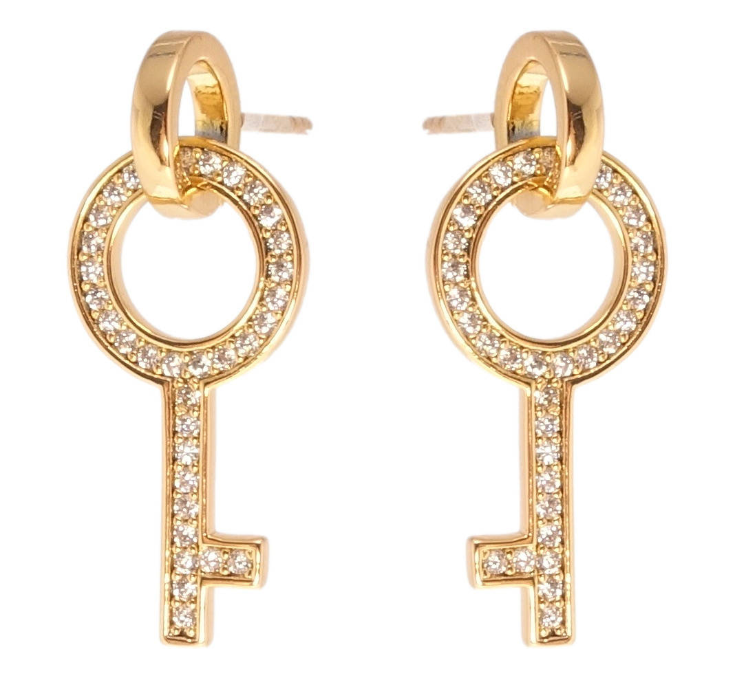 Серьги Xuping QQMM Позолота 18K игла серебро 925 подвески на гвоздиках "Ключики с цирконием"
Серьги Xuping QQMM Позолота 18K игла серебро 925 подвески на гвоздиках "Ключики с цирконием"