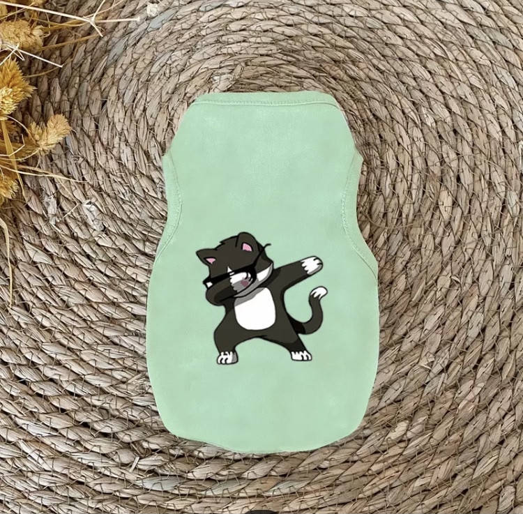 Футболка для собак и котов с рисунком 
Футболка для собак и котов с рисунком