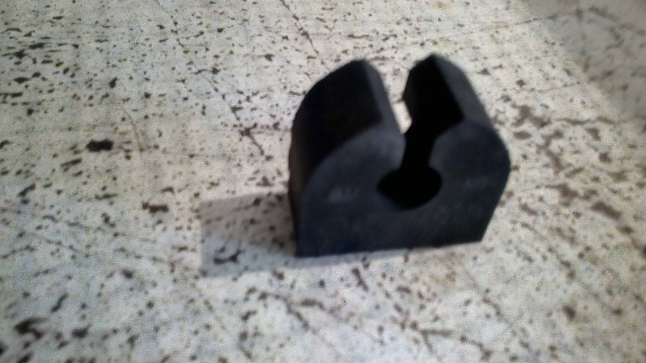 Втулка стабилизатора заднего, Lanos, Ланос, Sens, Сенс Nexia, Нексия, Espero, Эсперо 96208560 (GM)
Втулка стабилизатора заднего, Lanos, Ланос, Sens, Сенс Nexia, Нексия, Espero, Эсперо 96208560 (GM)