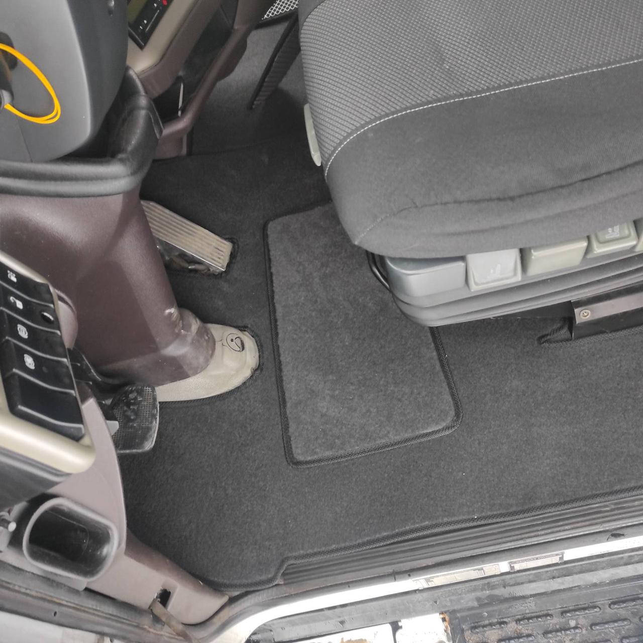Коврики в салон ворсовые для Renault Magnum 460 DXI МКПП 2009/ рено магнум простая кабіна
Коврики в салон ворсовые для Renault Magnum 460 DXI МКПП 2009/ рено магнум простая кабіна