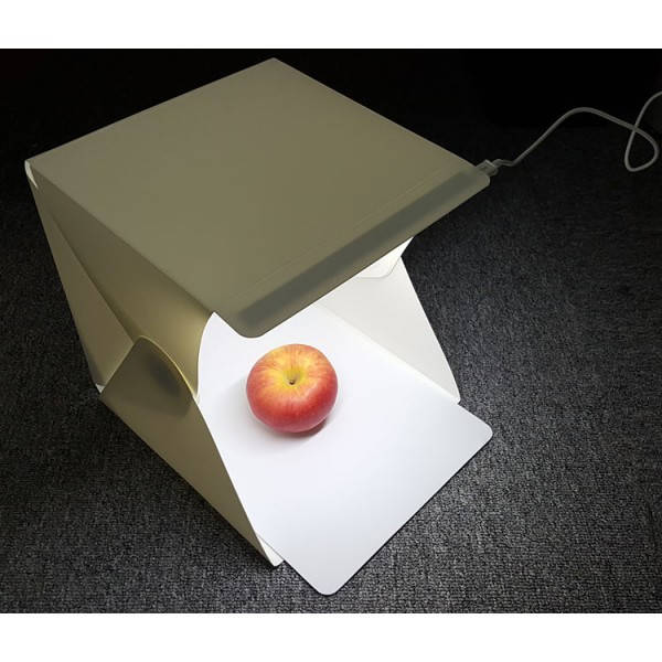 Фотобокс с подсветкой 24 см 2 фона, 1 LED (лайтбокс, фотокуб, lightbox, портативная мини фотостудия, лайткуб)
Фотобокс с подсветкой 24 см 2 фона, 1 LED (лайтбокс, фотокуб, lightbox, портативная мини фотостудия, лайткуб)