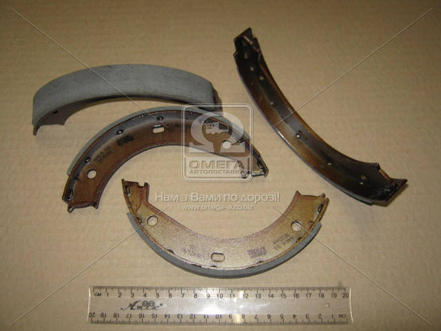 Колодки тормозные задние на (барабан) BMW 3 е36 5 е28\е34\ 7 е32\е31\е38 Z3 Z8 е52 Remsa 4404.00
Колодки тормозные задние на (барабан) BMW 3 е36 5 е28\е34\ 7 е32\е31\е38 Z3 Z8 е52 Remsa 4404.00