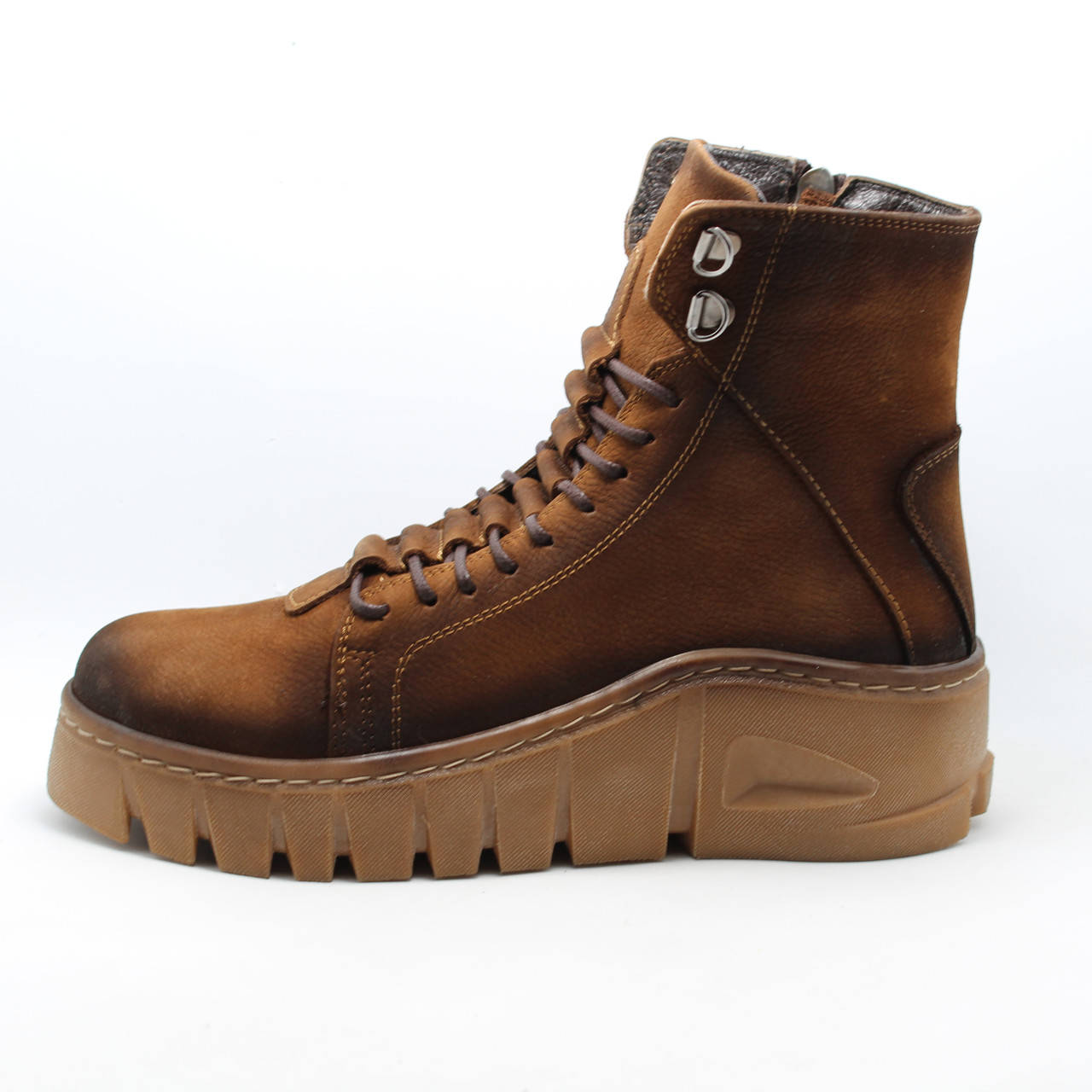 Женские ботинки Pomp Shoes Турция, зимние, нубуковые на меху, коричневые 40, Коричневый
Женские ботинки Pomp Shoes Турция, зимние, нубуковые на меху, коричневые 40, Коричневый