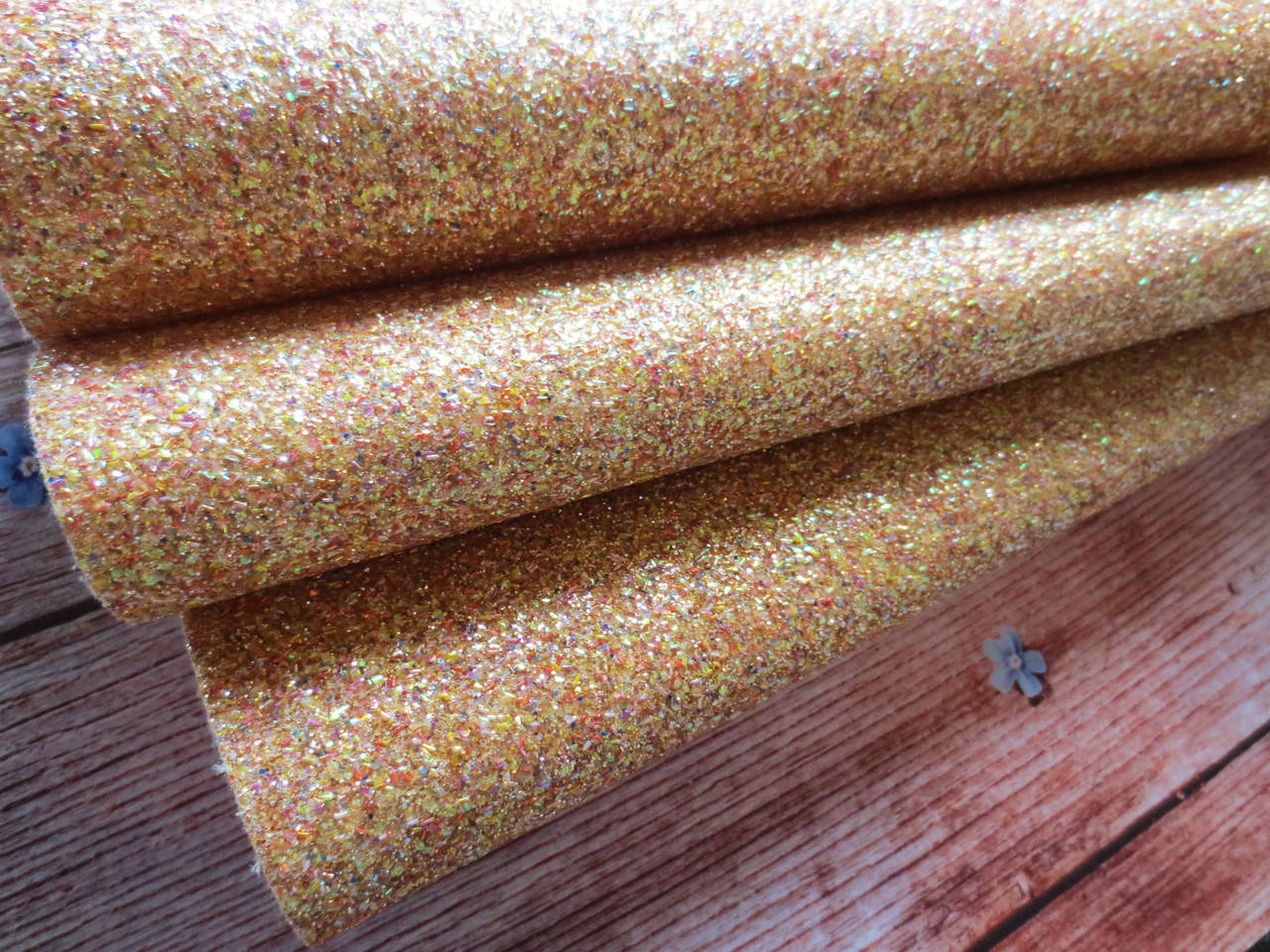 Экокожа (кожзам) с мелкими блестками на тканевой основе, "КОЛОТЫЙ ЛЕД", ЗОЛОТО, 20х30 см
Экокожа (кожзам) с мелкими блестками на тканевой основе, "КОЛОТЫЙ ЛЕД", ЗОЛОТО, 20х30 см