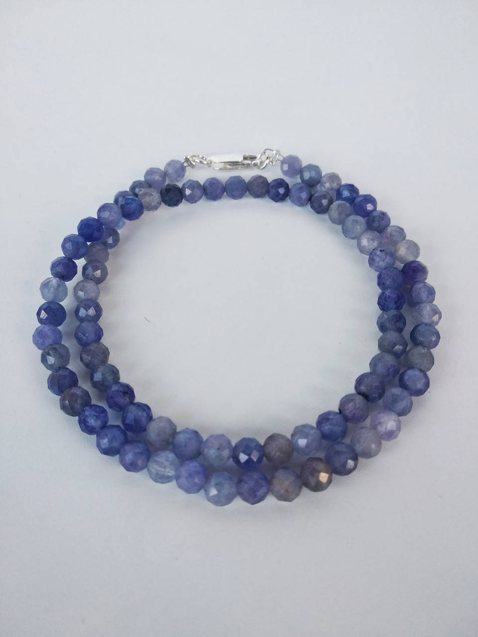 Бусы - чокер из натурального камня танзанит
Бусы - чокер из натурального камня танзанит