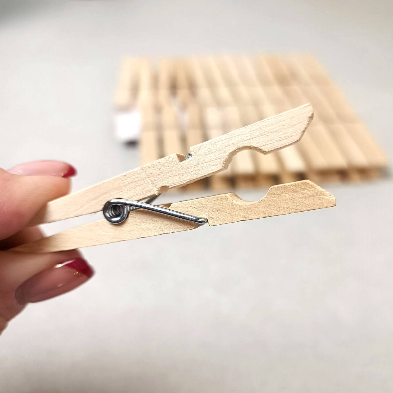 Классические деревянные прищепки 24 шт
Классические деревянные прищепки 24 шт