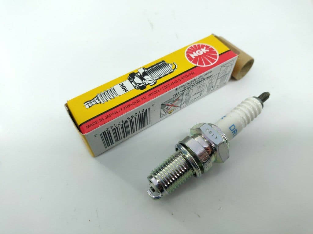 Свеча зажигания для квадроцикла 250-800сс NGK DR8EA для инжекторных и карбюраторных моторов оригинал
Свеча зажигания для квадроцикла 250-800сс NGK DR8EA для инжекторных и карбюраторных моторов оригинал