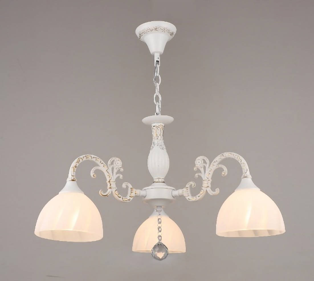 Шикарная подвесная люстра на три плафона каркас белый с золотом Sirius B NH4641/3
Шикарная подвесная люстра на три плафона каркас белый с золотом Sirius B NH4641/3