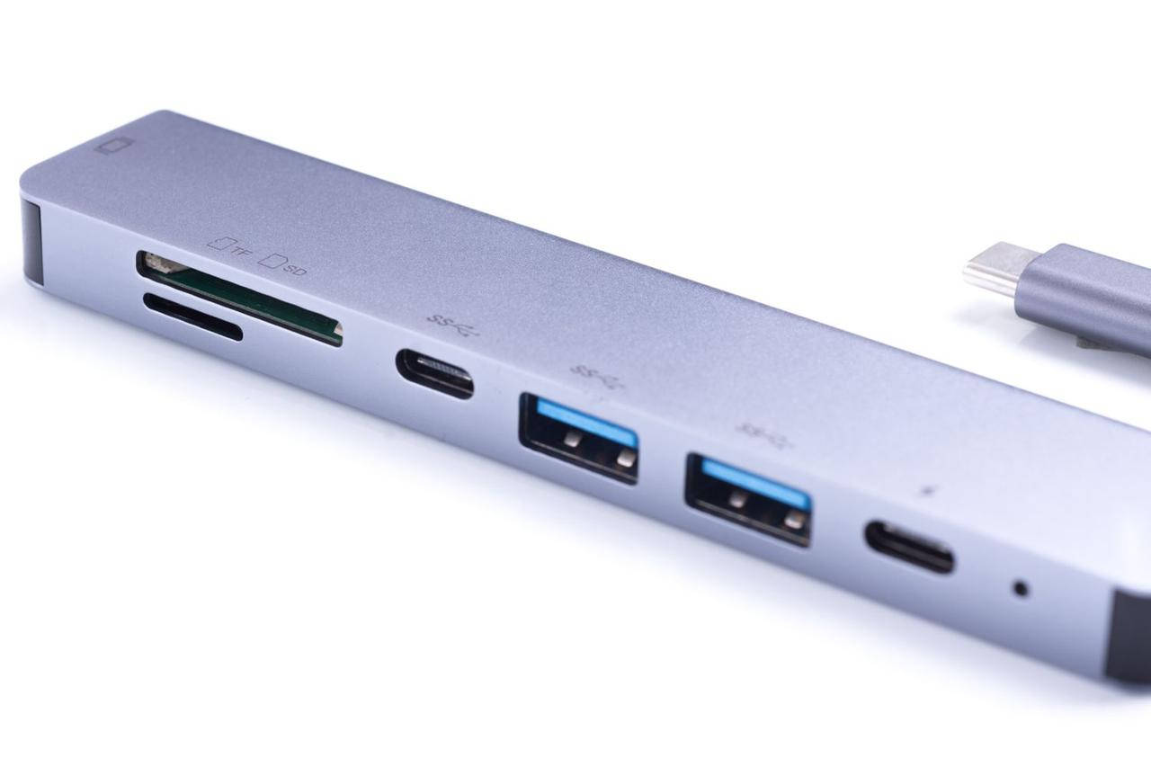 Переходник для MacBook ZAMAX 7в1 USB-хаб концентратор Type C + USB HUB to HDMI/HDTV + PD + USB C + SD + TF
Переходник для MacBook ZAMAX 7в1 USB-хаб концентратор Type C + USB HUB to HDMI/HDTV + PD + USB C + SD + TF
