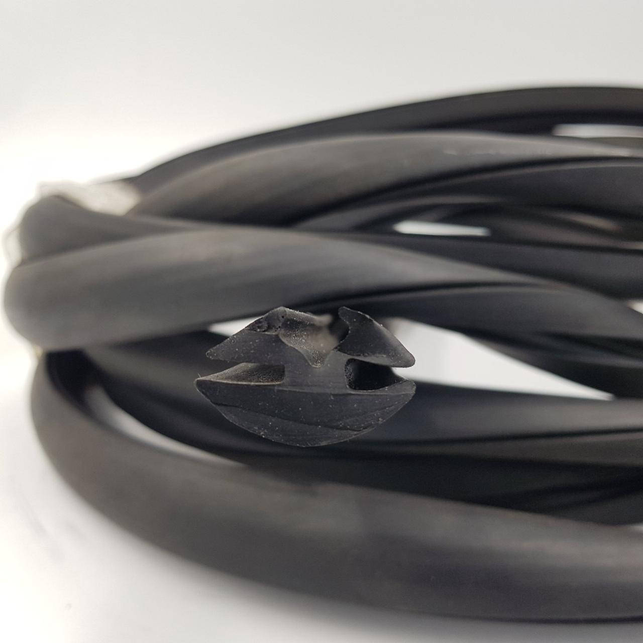 Уплотнитель для стекол МТЗ, ЮМЗ НТ-9
Уплотнитель для стекол МТЗ, ЮМЗ НТ-9