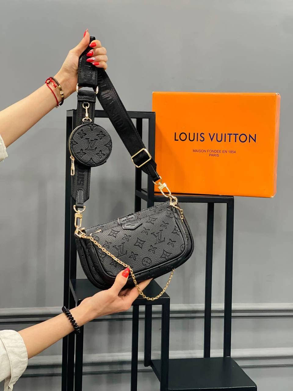 Сумочка черная женская Louis Vuitton Multi Pochette 3в1 Клатч Сумка Луи Витон Кросс-боди Люкс качество, Черный
Сумочка черная женская Louis Vuitton Multi Pochette 3в1 Клатч Сумка Луи Витон Кросс-боди Люкс качество, Черный