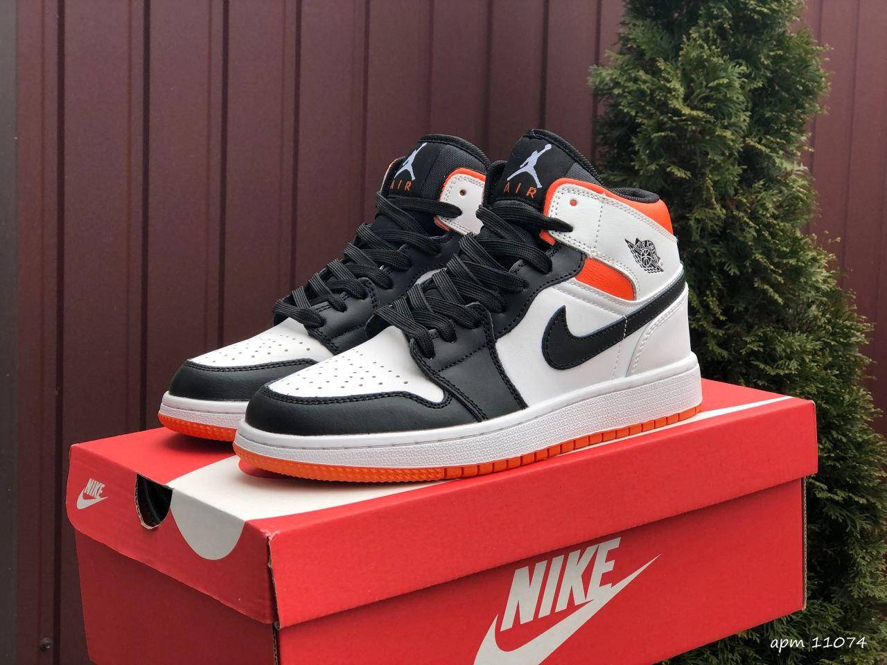 Женские кроссовки Nike Air Jordan белые с черным, оранжевые высокие баскетбольные кроссы найк аир джордан кожа, Черно-белый
Женские кроссовки Nike Air Jordan белые с черным, оранжевые высокие баскетбольные кроссы найк аир джордан кожа, Черно-белый