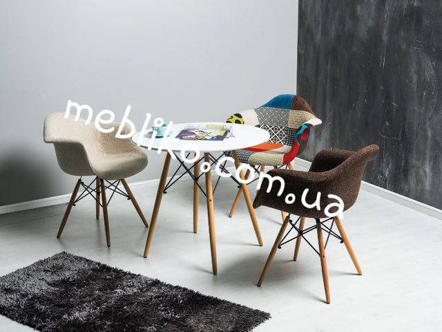 Cтол на деревянных ножках АС-017 от 70 см, Белый 
Cтол на деревянных ножках АС-017 от 70 см, Белый