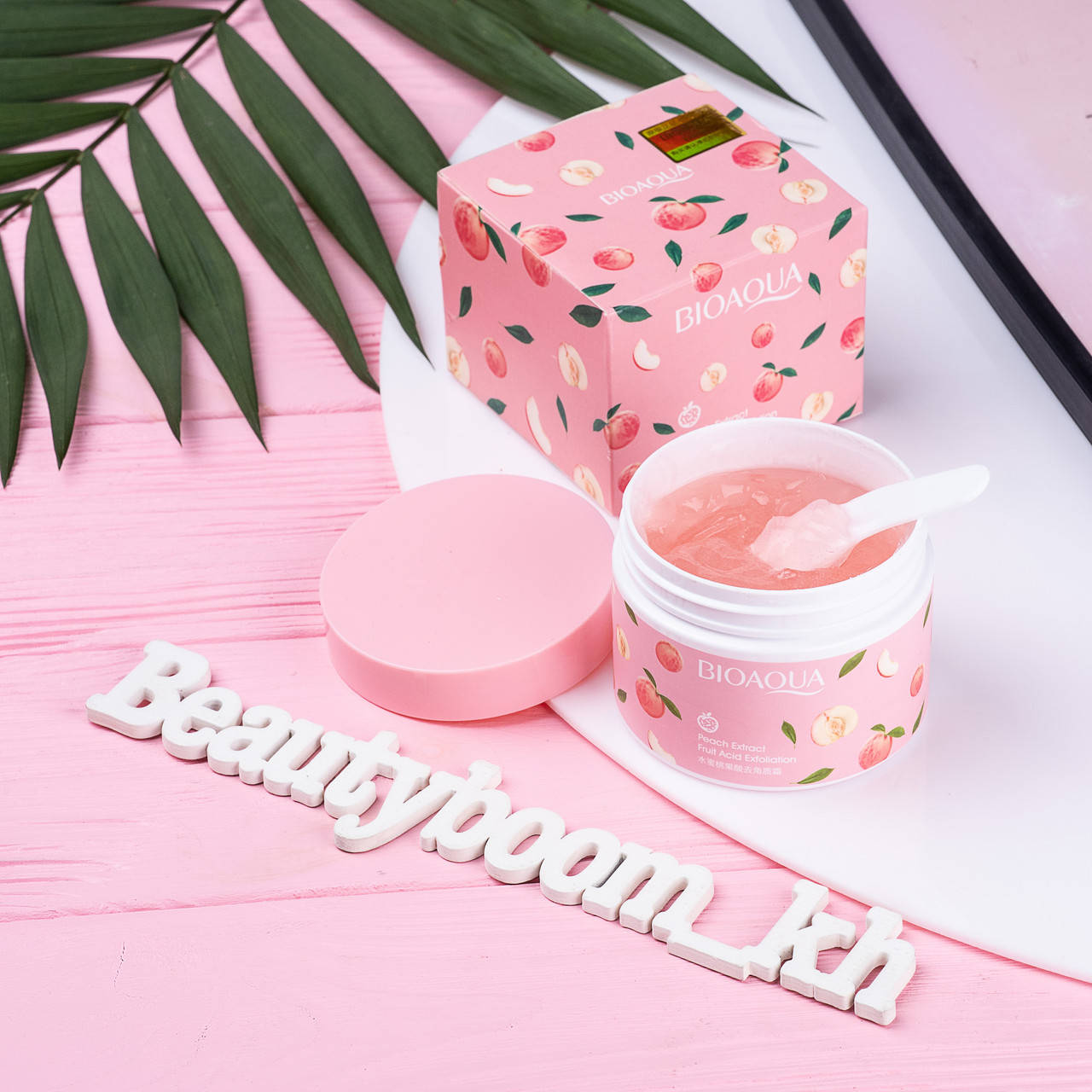 Пилинг для лица и тела c персиком Bioaqua 
Пилинг для лица и тела c персиком Bioaqua