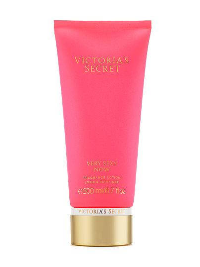 Парфюмированный лосьйон для тела Victoria's Secret Very Sexy Now Fragrance Lotion 200 мл
Парфюмированный лосьйон для тела Victoria's Secret Very Sexy Now Fragrance Lotion 200 мл