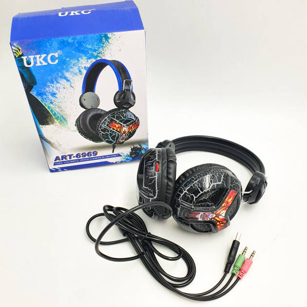 Игровые наушники с микрофоном UKC E001 LED игровая гарнитура
Игровые наушники с микрофоном UKC E001 LED игровая гарнитура