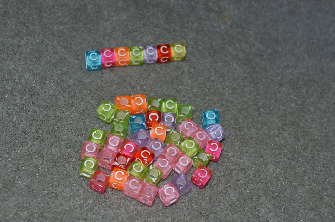 Бусинки кубики английский алфавит. " C "
Бусинки кубики английский алфавит. " C "