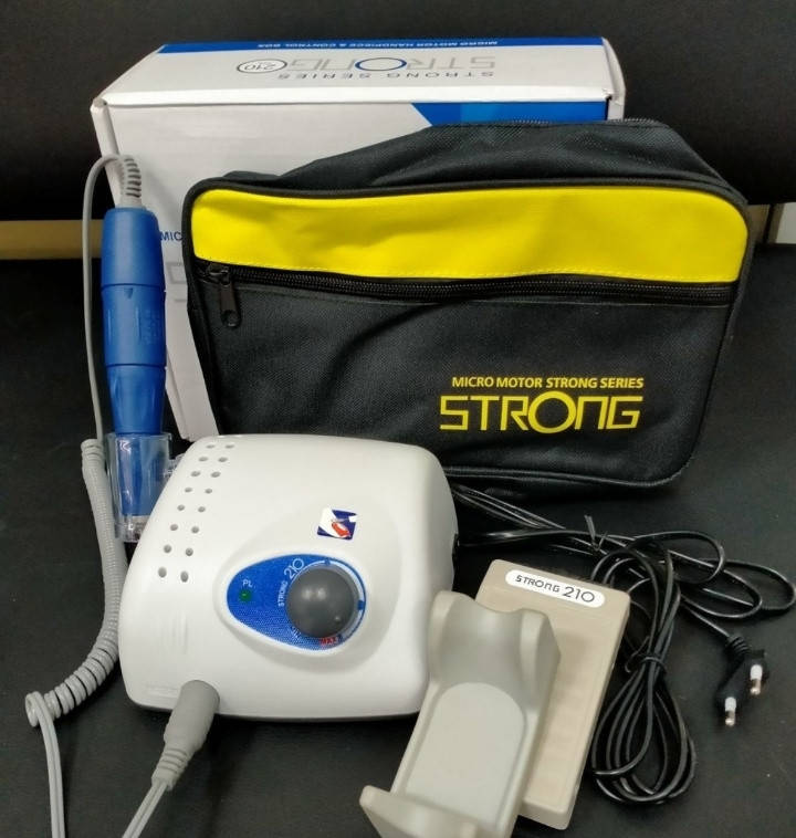 Апарат / Фрезер для манікюру и педикюру Strong 210/105L 35 000 об/хв, 65 W (машинка фрезер для нігтів), Белый
Апарат / Фрезер для манікюру и педикюру Strong 210/105L 35 000 об/хв, 65 W (машинка фрезер для нігтів), Белый