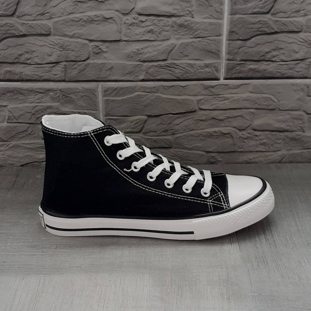 Кеды черно-белые в стиле Converse на белой подошве, текстиль, шнуровка, 40 размер (24,5см) на 39 Конверсы, Черно-белый
Кеды черно-белые в стиле Converse на белой подошве, текстиль, шнуровка, 40 размер (24,5см) на 39 Конверсы, Черно-белый