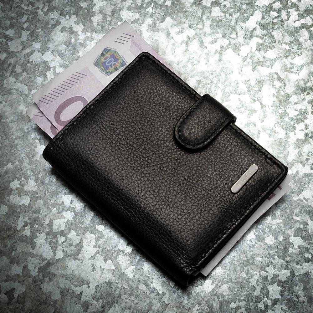 Кошелек мужской кожаный вертикальный Kafa с блокировкой RFID-сигналов, на кнопке, черный
Кошелек мужской кожаный вертикальный Kafa с блокировкой RFID-сигналов, на кнопке, черный