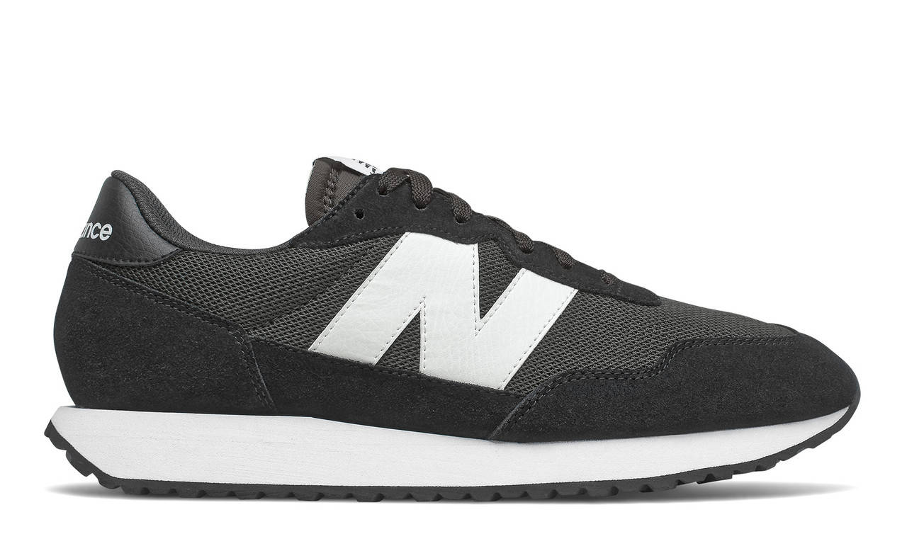 Кроссовки мужские new balance оригинальные стильные удобные молодежные городские черного цвета, Черный
Кроссовки мужские new balance оригинальные стильные удобные молодежные городские черного цвета, Черный