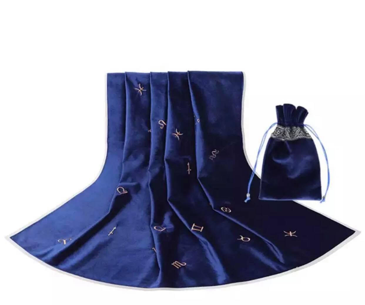 Набор скатерть с вышивкой Знаки зодиака и мешочек для карт, рун ( Синий )
Набор скатерть с вышивкой Знаки зодиака и мешочек для карт, рун ( Синий )