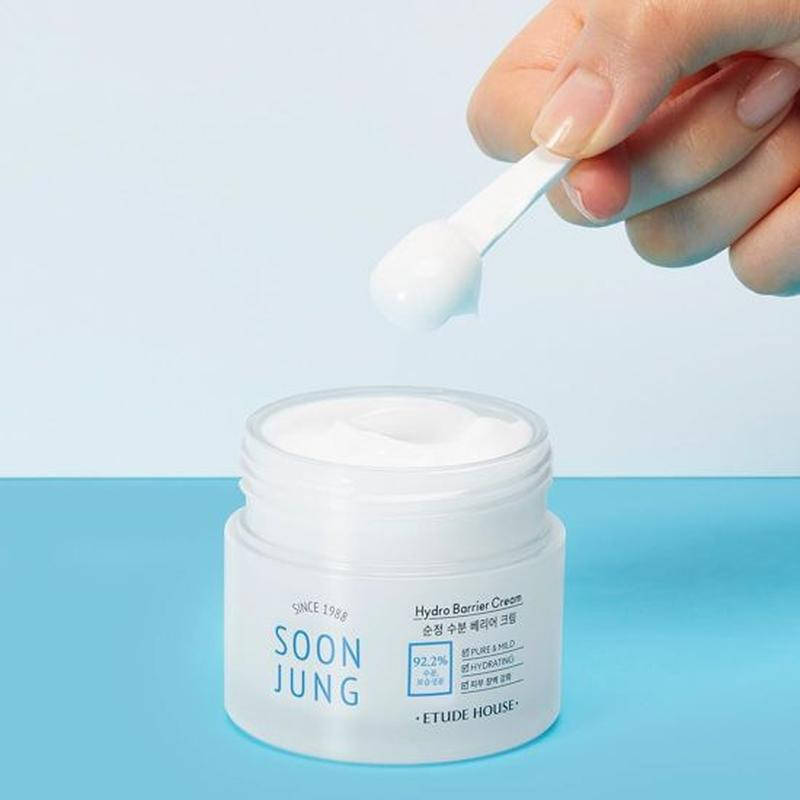 Увлажняющий крем для чувствительной кожи ETUDE HOUSE Soon jung Hydro Barrier Cream, 75 мл
Увлажняющий крем для чувствительной кожи ETUDE HOUSE Soon jung Hydro Barrier Cream, 75 мл