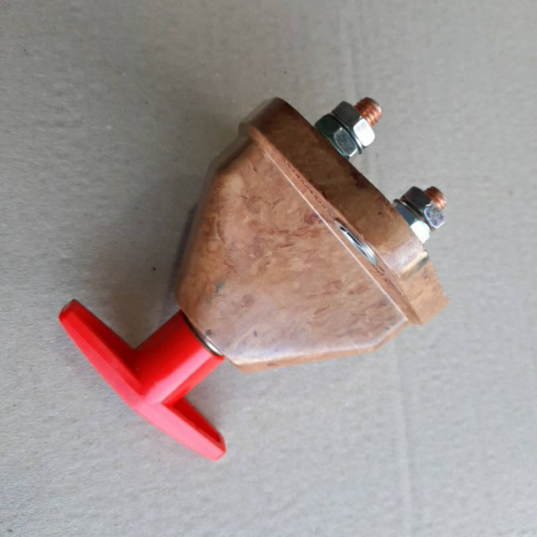 Выключатель массы ЕВРО-2 (НЧ) WG9100760100
Выключатель массы ЕВРО-2 (НЧ) WG9100760100