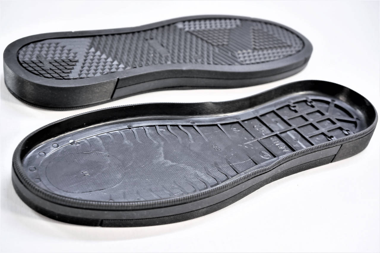 Подошва для обуви Таймер-4 чорная р,40-45, Черный
Подошва для обуви Таймер-4 чорная р,40-45, Черный