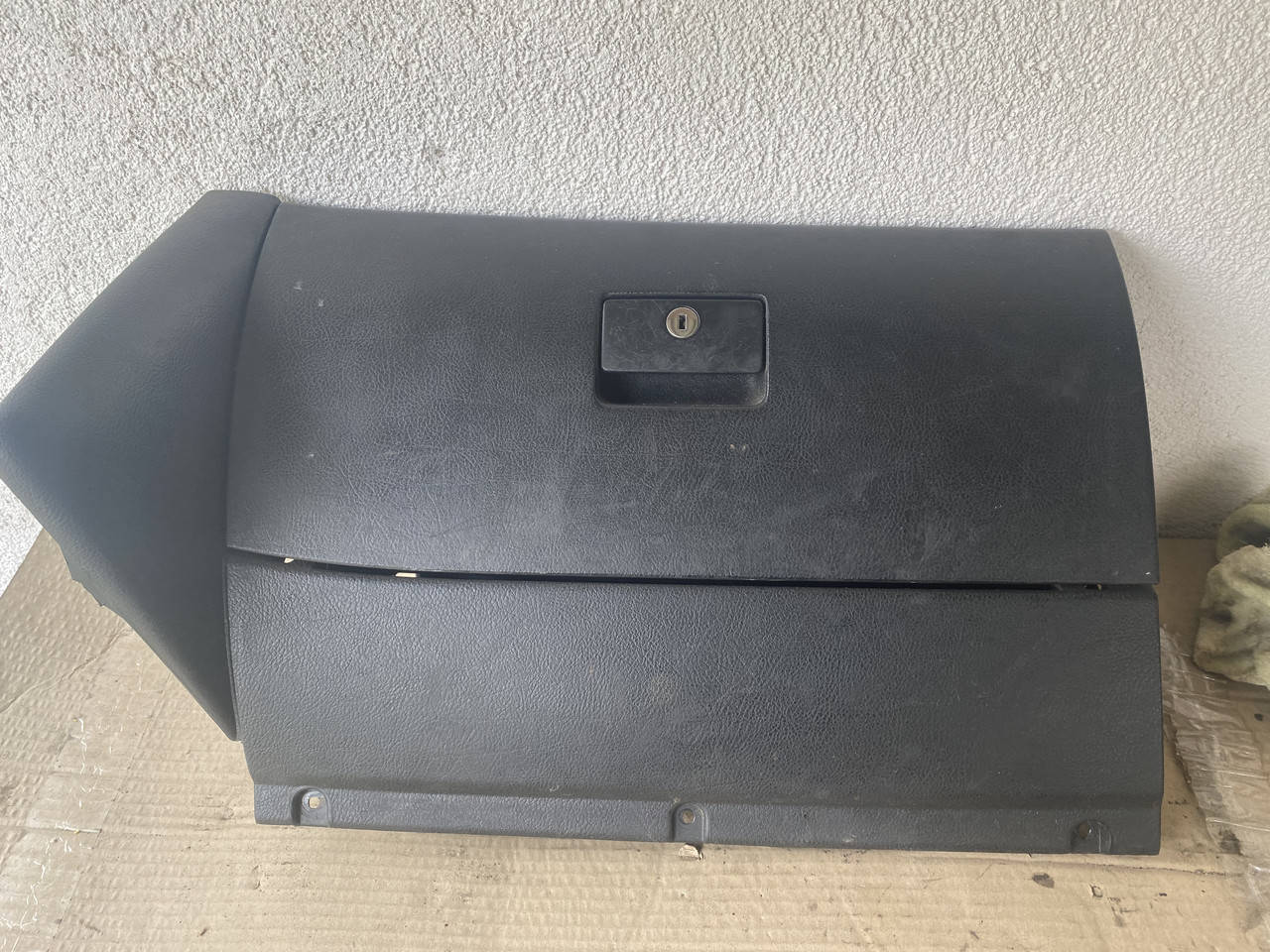 Бардачок 1J1857101A VW Гольф 4
Бардачок 1J1857101A VW Гольф 4