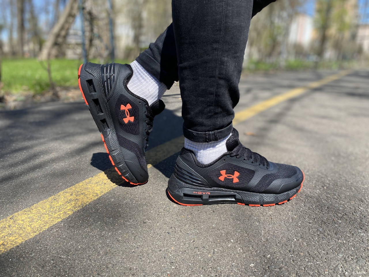 Мужские кроссовки under armour hovr phantom black андер армор ховр фантом черные 41, Черный
Мужские кроссовки under armour hovr phantom black андер армор ховр фантом черные 41, Черный