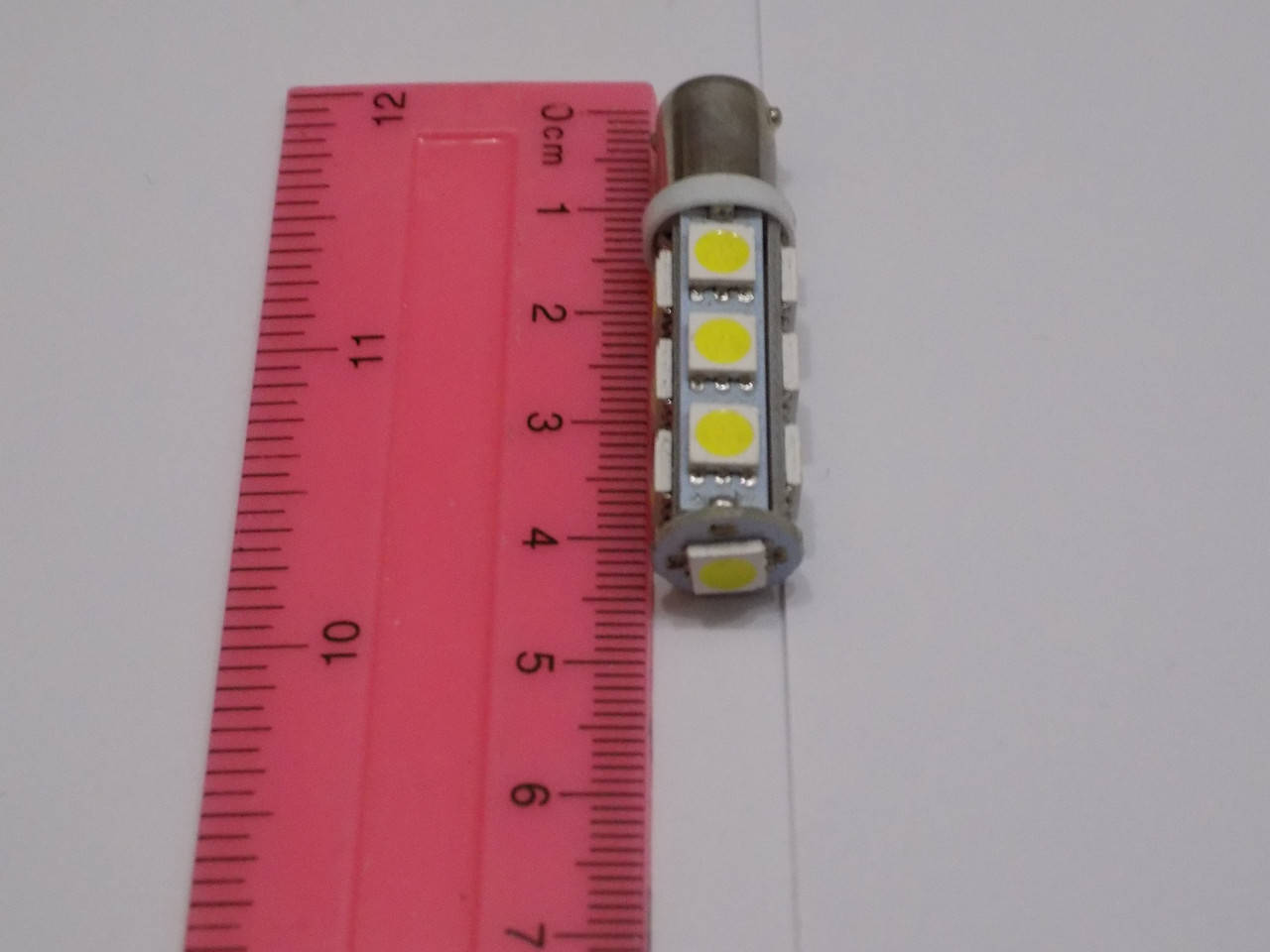 Автомобильная светодиодная лампа освещения габаритов и поворотов BA9S-13SMD-5050-12V,24v (пр-во Китай)
Автомобильная светодиодная лампа освещения габаритов и поворотов BA9S-13SMD-5050-12V,24v (пр-во Китай)