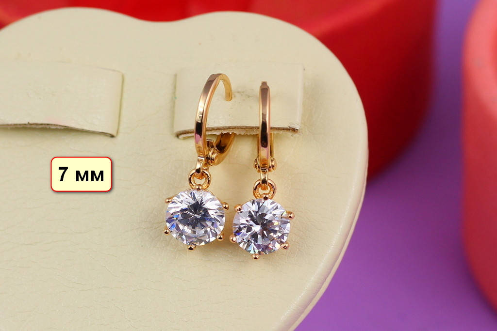 Серьги подвески Xuping Jewelry колечки с камнями в один ряд камни 7 мм серьга 25 мм золотистые
Серьги подвески Xuping Jewelry колечки с камнями в один ряд камни 7 мм серьга 25 мм золотистые