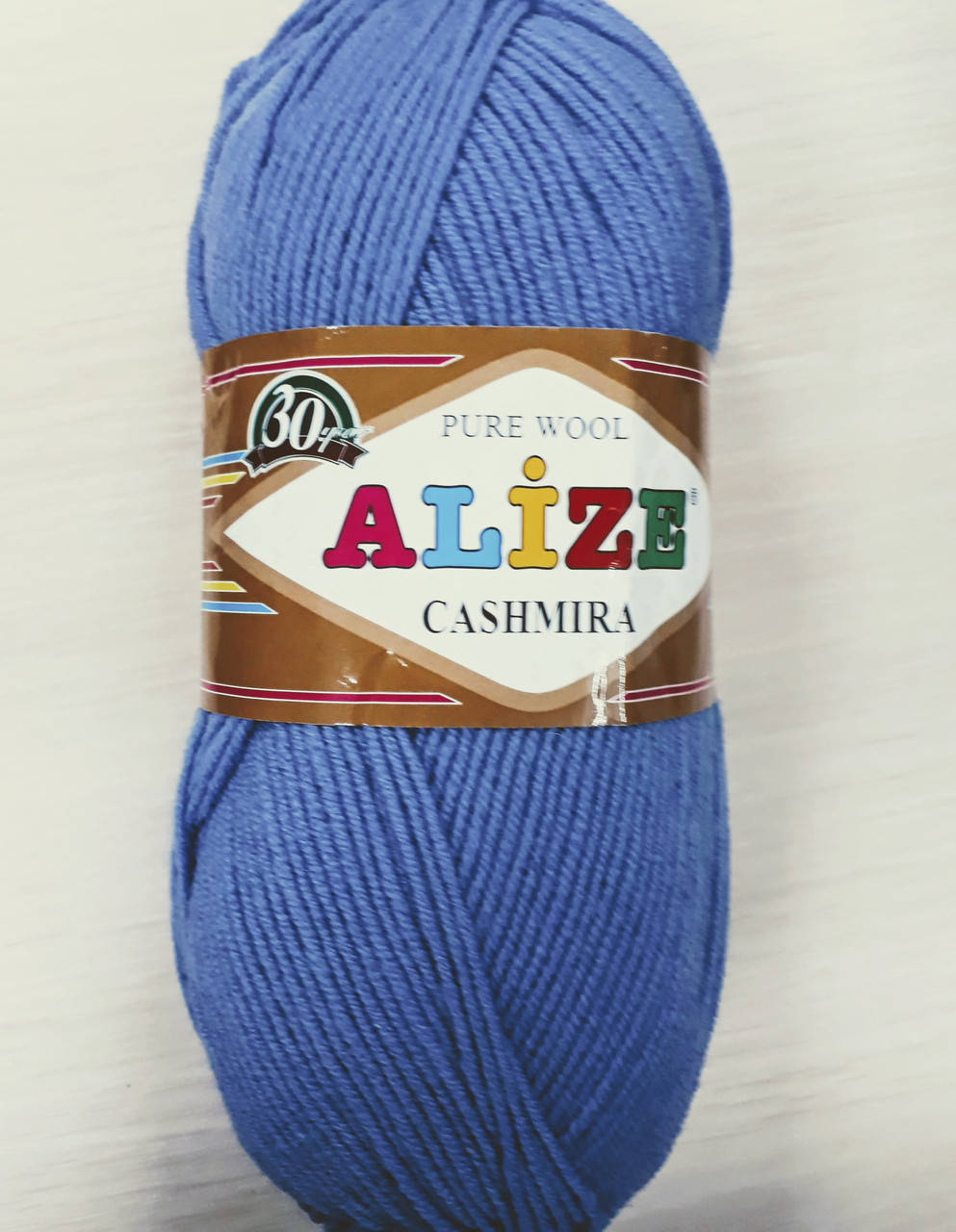 Пряжа Cashmira Alize. 100% шерсть .100г - 300м василек 303 
Пряжа Cashmira Alize. 100% шерсть .100г - 300м василек 303