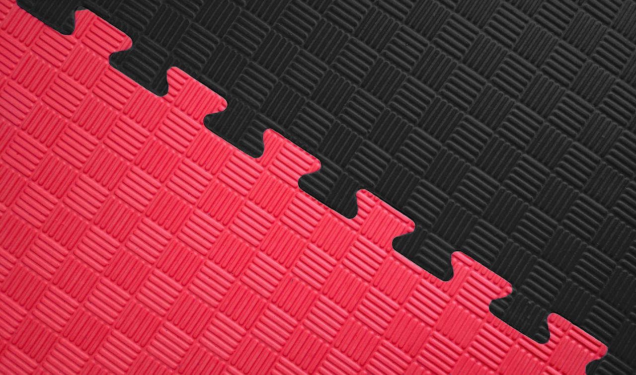 Мат татами 100*100*4 см Eva-Line Extra Quality черный/красный Плетёнка 100 кг/м3 (будо-мат, даянг)
Мат татами 100*100*4 см Eva-Line Extra Quality черный/красный Плетёнка 100 кг/м3 (будо-мат, даянг)